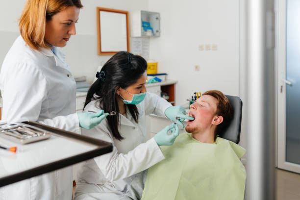 Best Emergency Dental Care for Broken or Chipped Teeth in Stickney, IL